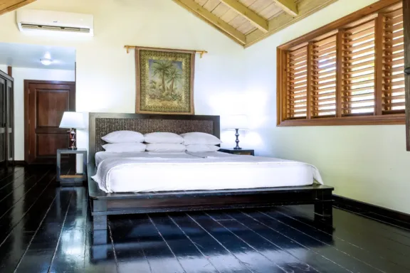 Last Minute Deals - Treetop Standard